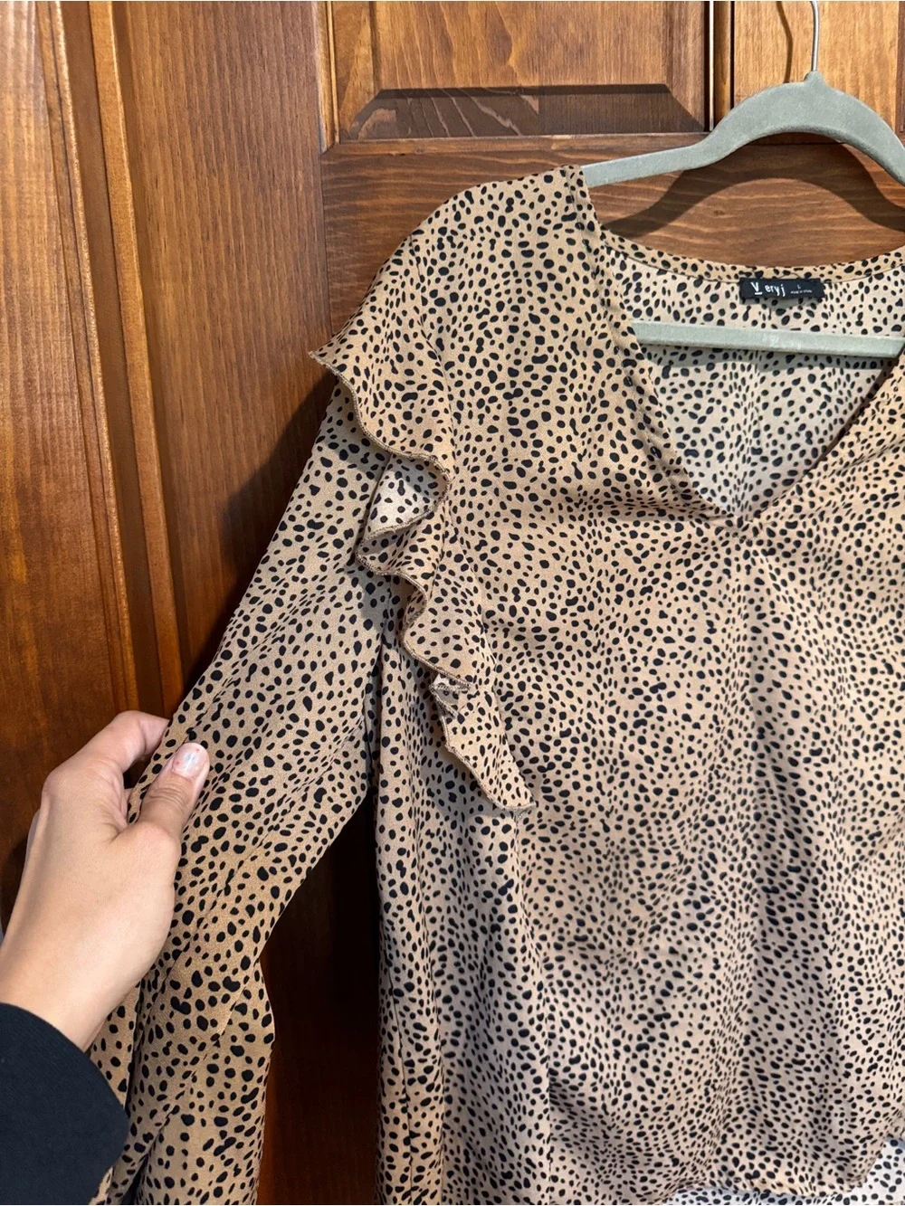 116A. Very J Brown Leopard Print V-Neck Ruffle Shoulder Blouse - Picture 4 of 9